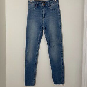 Abercrombie & Fitch Skinny Rough cut ankle Jean jeggings - Light wash Blue 6R 28